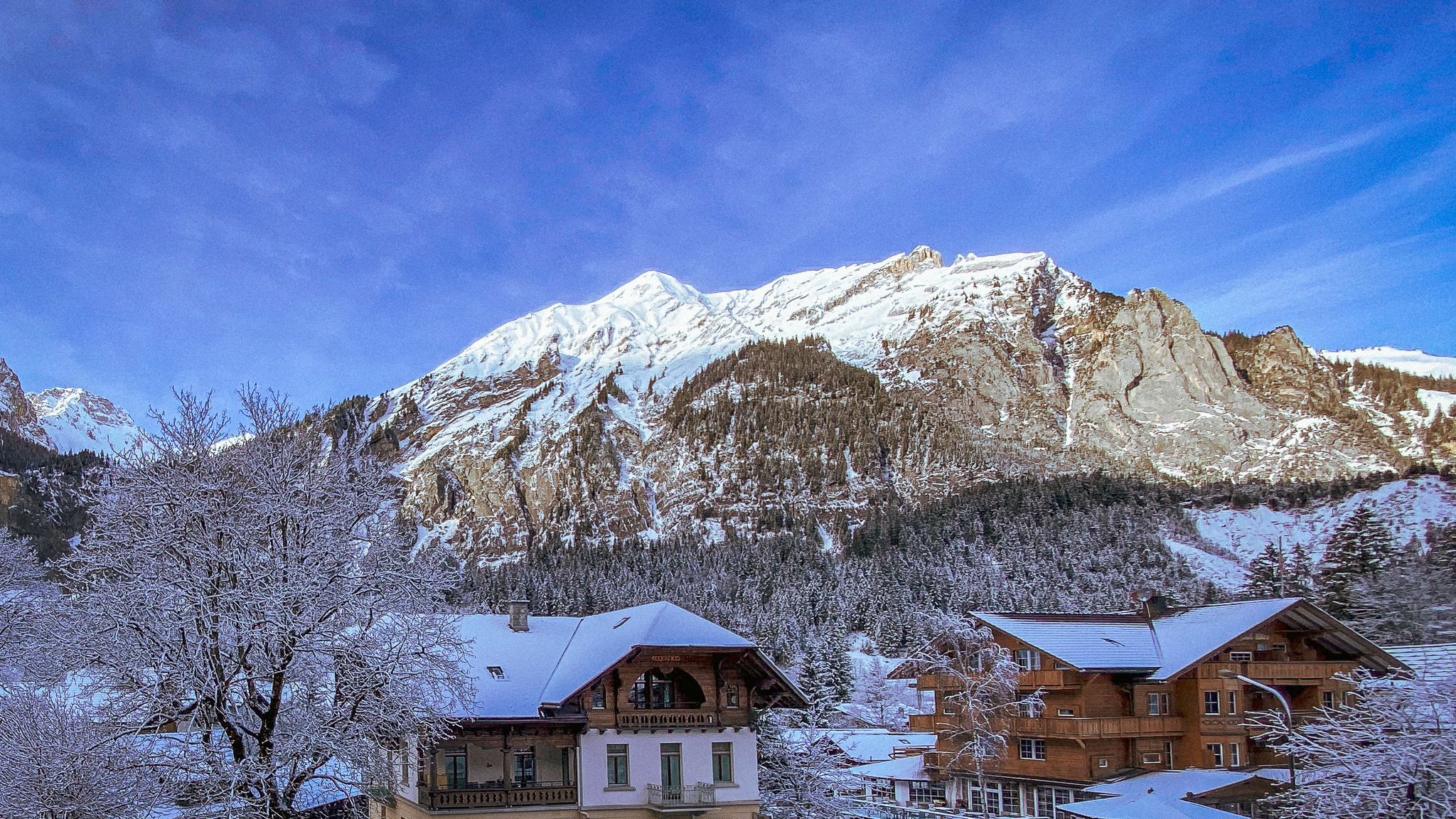 Blick über Kandersteg an Neujahr