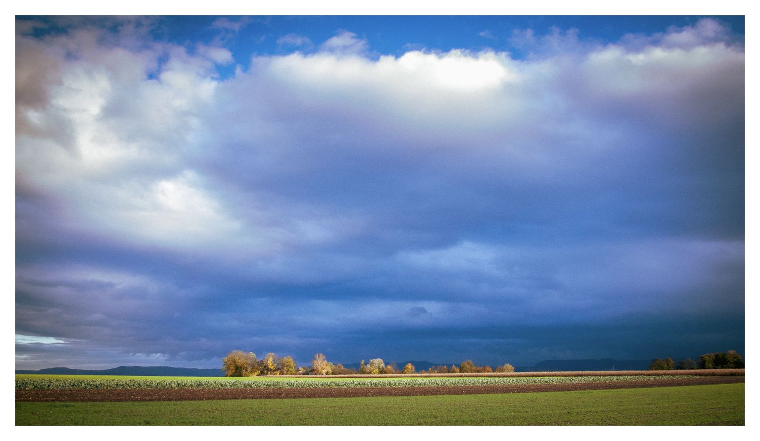 Dramatischer Himmel und Licht zwischen Denkendorf und Köngen