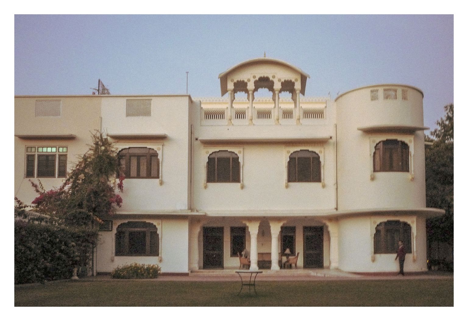 Frontansicht vom Hotel in Jaipur