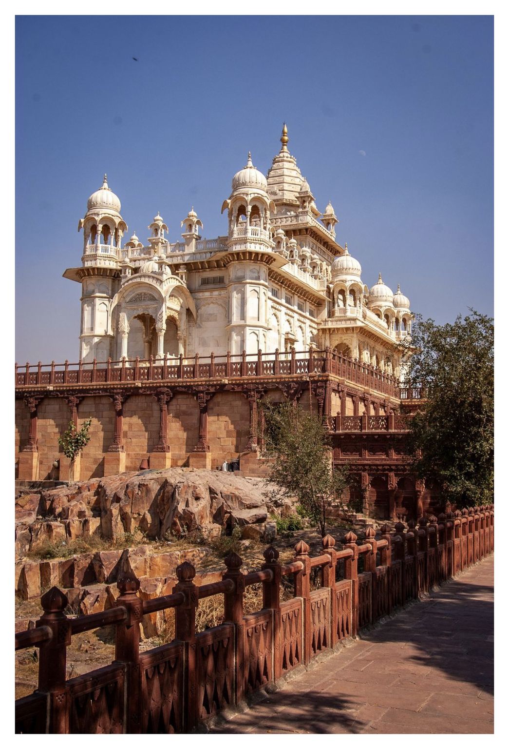 Seitenansicht des Jaswant-Thada