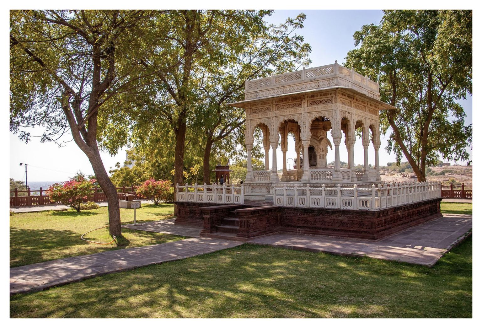 Und noch ein Kenotaph im Park