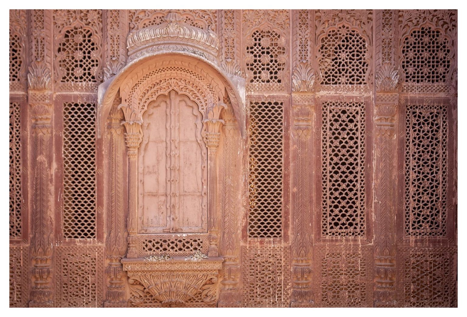 Marmorne Durchbruchfenster