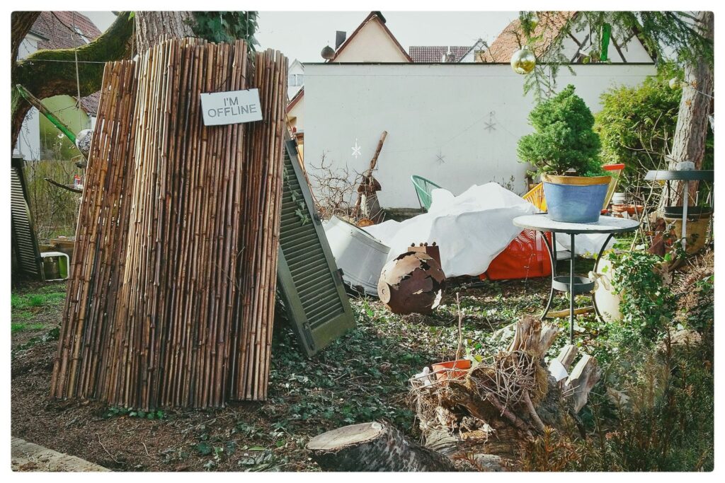 I'm Offline :: 093-365